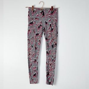 Lululemon Athletica Fast and Free Tight 25" Reflective 
Nulux Size 6